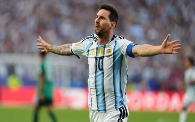 Messi sinh năm bao nhiêu? Chân sút vĩ đại thế giới hiện đại