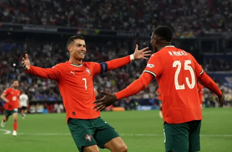 Ronaldo là chân sút vĩ đại của đội tuyển Bồ Đào Nha với thành tích ghi bàn đáng nể.